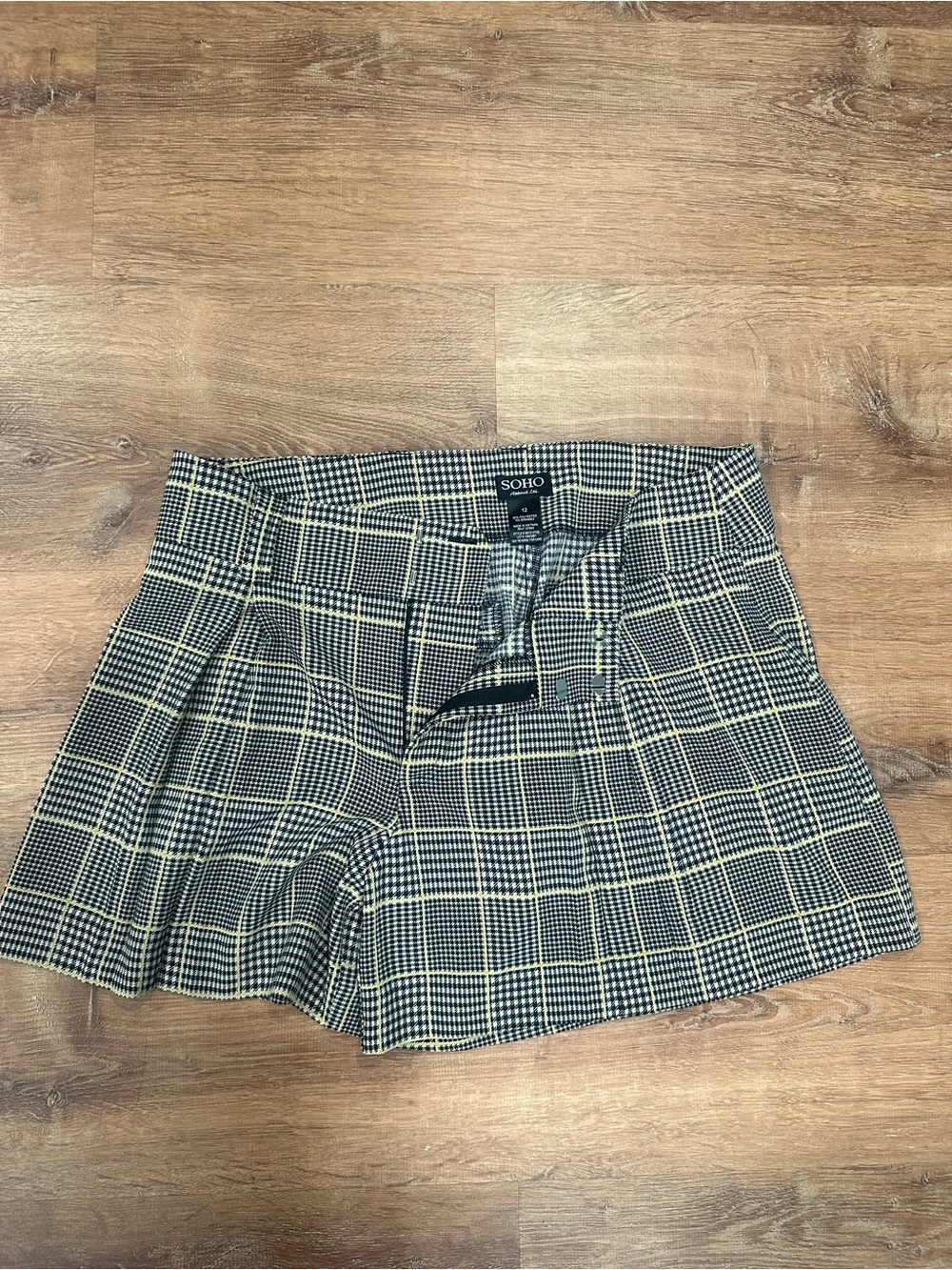 SOHO Plaid Shorts in Black & White